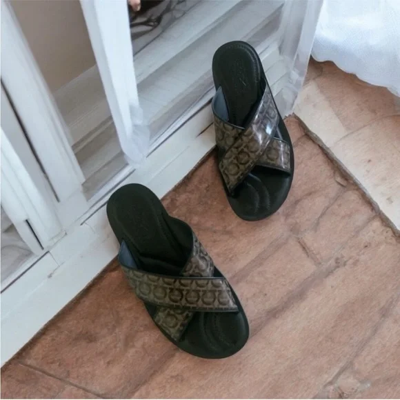 Salvatore Ferragamo SION 3 Logo Print Slide Sandals Size 10 $685